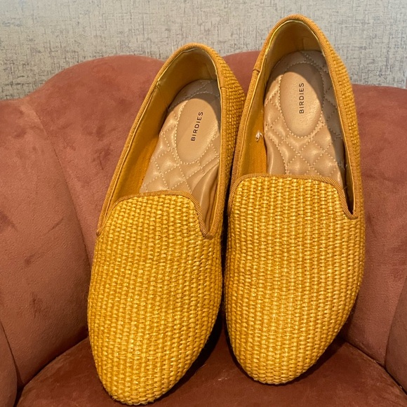 Birdies Shoes - EUC Birdies The Starling Raffia Sunflower Woven Flats